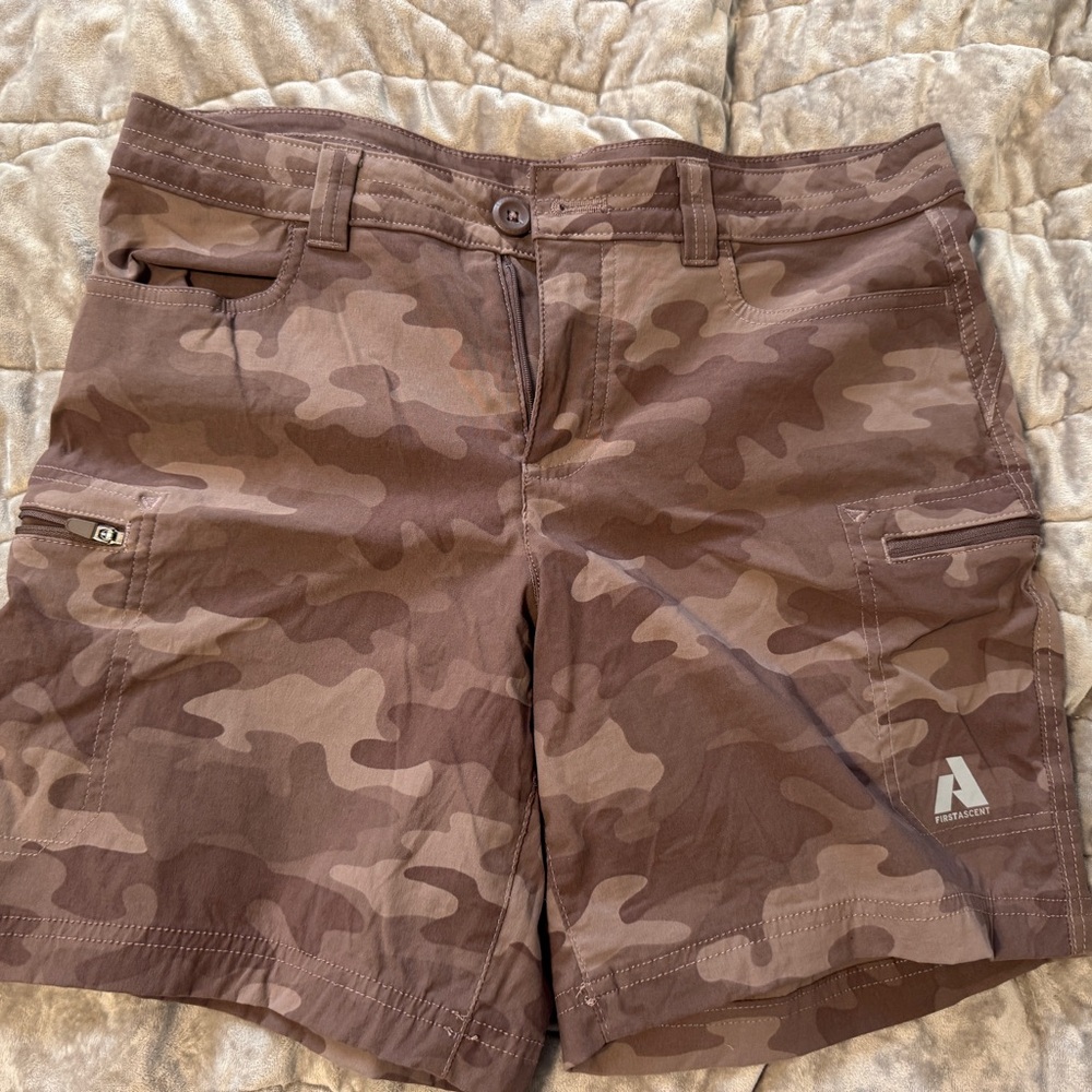 Eddie Bauer Mauve Women's Camo Shorts